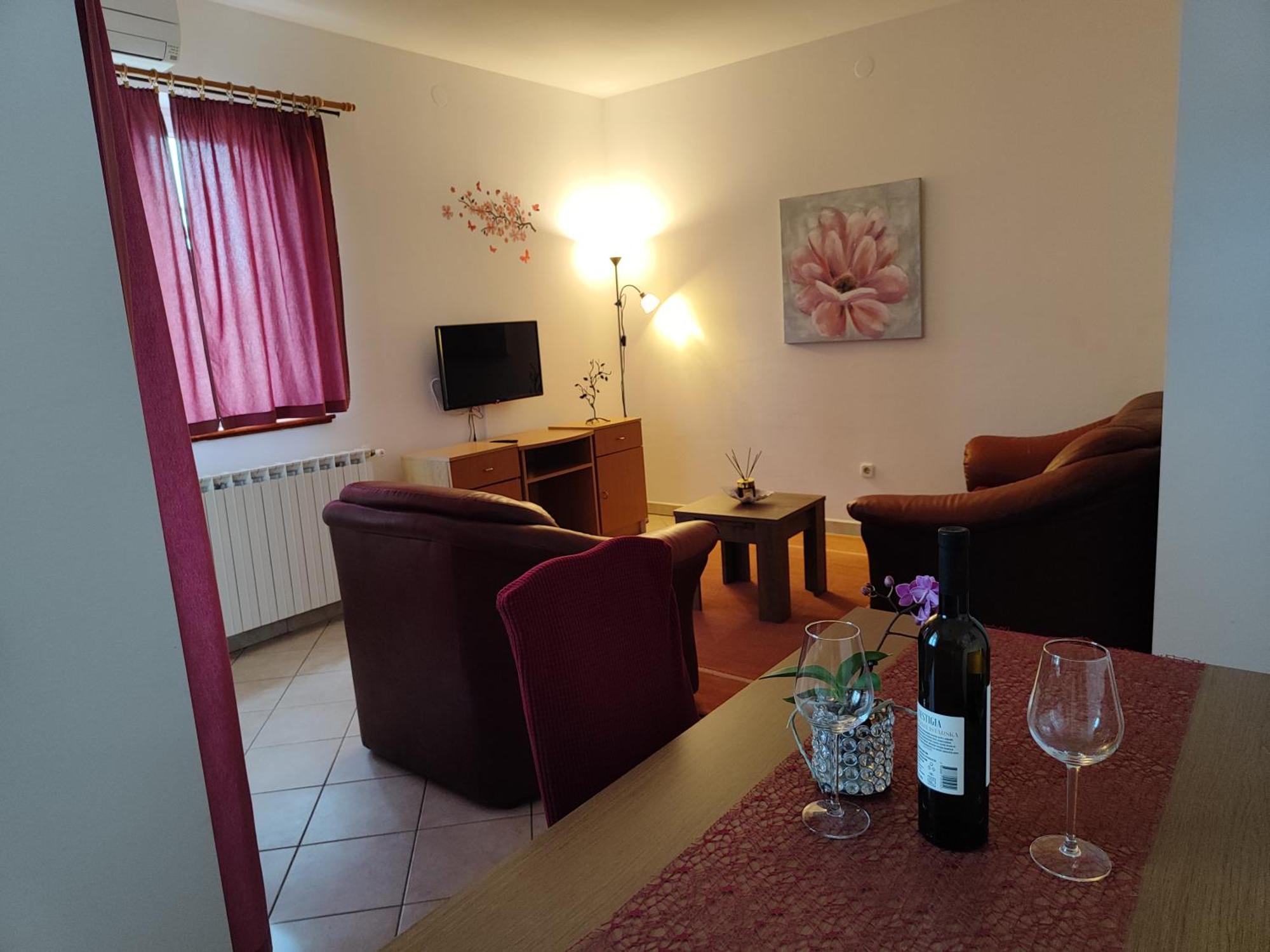 רוביני Family Apartments Suzi מראה חיצוני תמונה