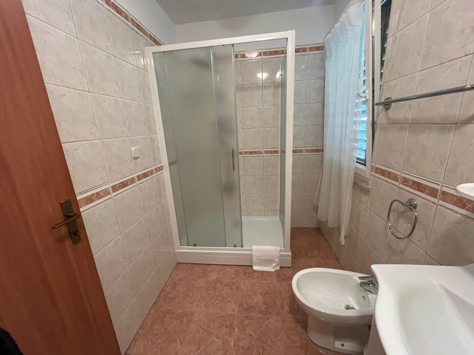 רוביני Family Apartments Suzi מראה חיצוני תמונה